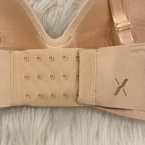 Knix Wingwoman Contour Wireless Nude Bra - Picture 11 of 16